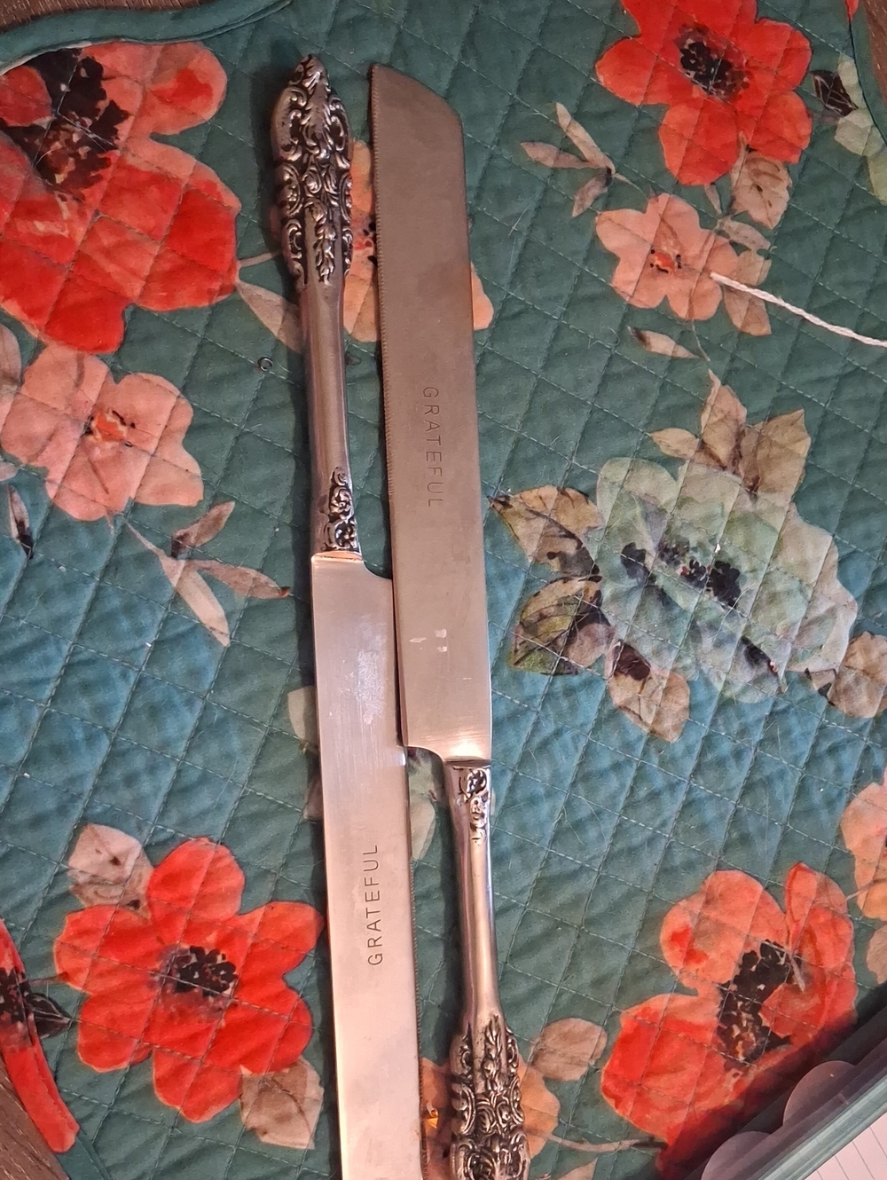 Source Unknown Silver Grateful Ornate Handle Dinner Knives